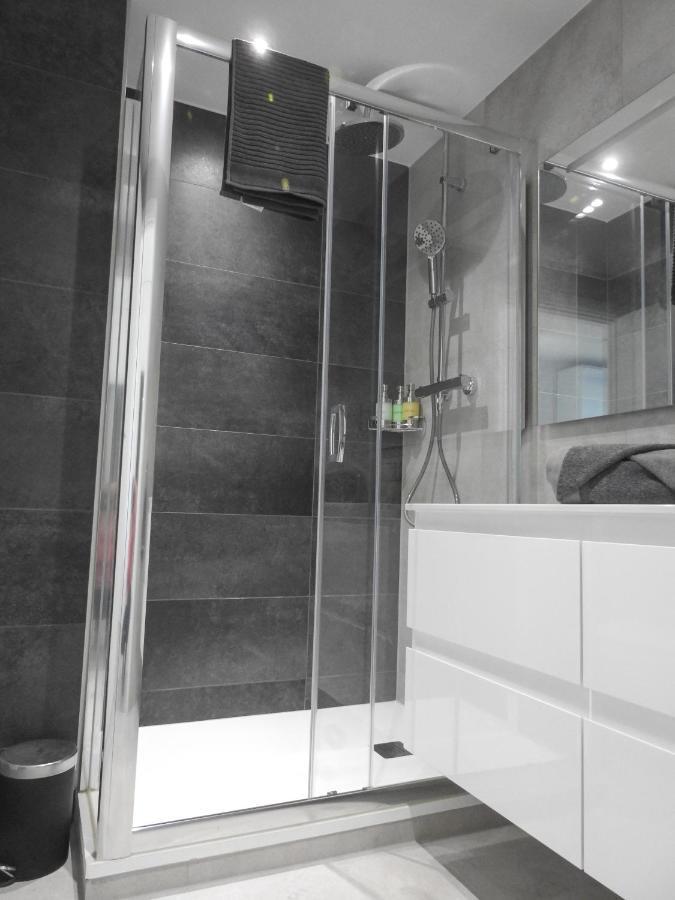New Luxury Sunrise Oceanview Apartment In גיברלטר מראה חיצוני תמונה